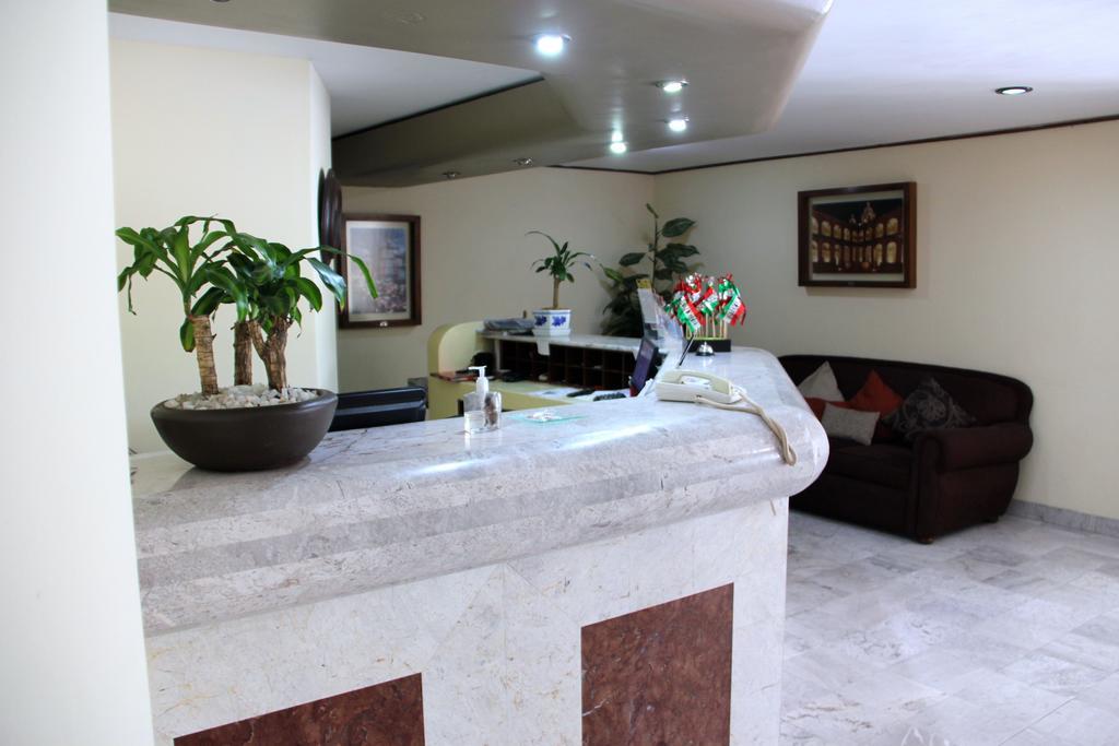 Hotel Tehuacan Plaza エクステリア 写真